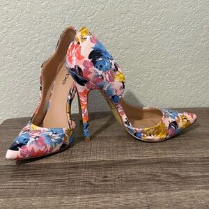 Bebe heels size 6